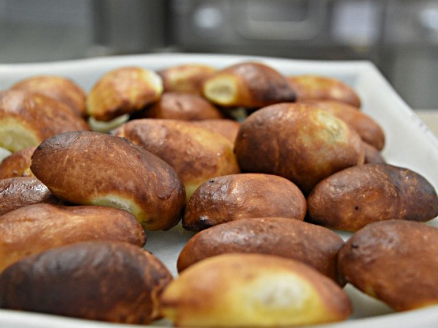 Пирожки с капустой как на ярмарке: дмитровский рецепт, который прячут пекари