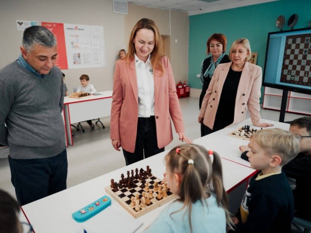 Дети учатся думать на шаг вперед: как в Лосино-Петровском воспитывают будущих гроссмейстеров