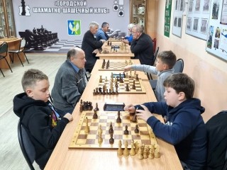 В Луховицах определились лучшие шахматисты, которые разыграют главную награду 2025 года