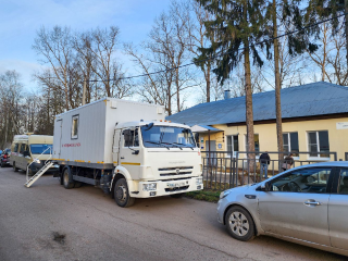 Передвижной маммограф и консультации узких специалистов: в п. Молодежный прошла выездная диспансеризация