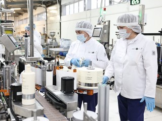 В Подмосковье построили полностью роботизированный завод косметики