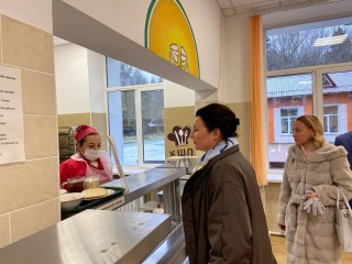 В лобненской школе №4 завершают установку системы контроля доступа