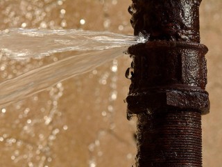 В двух домах на Нижегородской перекрыли воду на время аварийных работ