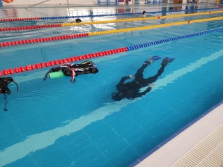 «Опаснее чем прыжок с парашютом»: жители Орехово-Зуева осваивают глубины с аквалангом