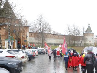Массовым шествием от трех храмов города до кремля отметили в Зарайске День народного единства