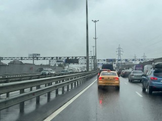 Не только снег, но и лед накроют Подмосковье в эти выходные