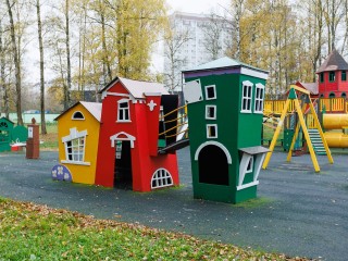 Пятикратная олимпийская чемпионка открыла спортплощадку для детей Власихи