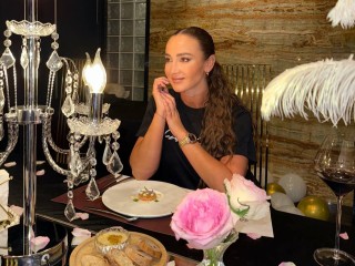 Семилетняя обида из‑за мужчины: чем закончилась ссора Пинчук и Бузовой