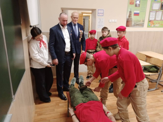 Люберецкие юнармейцы соревновались в умении оказывать первую помощь и собирать автомат