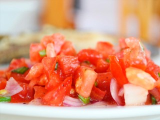 Дети в опасности: пропаганду веганства призвали запретить по закону