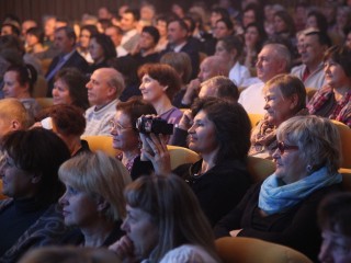 О той, кто жизнь дарует: в Лотошине подготовлены праздничные концерты ко Дню матери