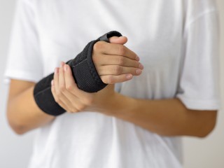 Уникальное изобретение ногинского школьника поможет больным восстановить подвижность руки