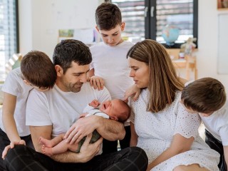 Пособия, ЖКУ и проезд: на что многодетные семьи потратят помощь от Подмосковья