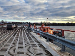 Только одна из трех паромных переправ в Луховицах работает в штатном режиме