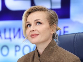 Ум, юмор и деньги: Полина Гагарина раскрыла формулу идеального партнера