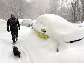 Циклон принесет мощный снежный заряд с сугробами до 15 сантиметров