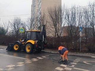 В Одинцове обновили искусственные неровности для безопасности пешеходов на пути к МЦД