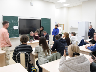 Тротуары, мусор и европейские олени: что обсудили на встрече администрации и жителей в Озерецком