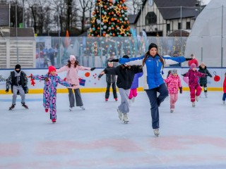 В парках Подмосковья стартует зимний сезон: где найти катки, резиденции Деда Мороза и какие активности будут бесплатными
