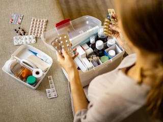 Врач назвала опасные жаропонижающие препараты, которые разрушают желудок