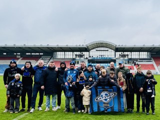 Пробили «золотой сезон»: семь болельщиков, посетивших все матчи команды в сезоне-2025, получили награды