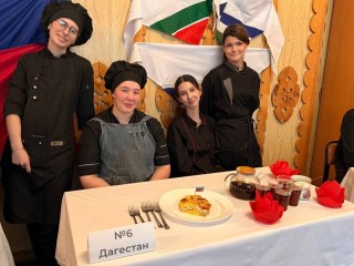 Песни, балалайка и традиции: как в Подольском колледже им. Никулина отметили День народного единства