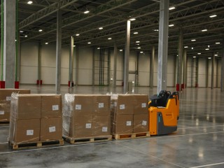 Рубль к рублю: как в Домодедове каждый третий зарабатывает в логистике и получает в среднем ₽131 тысячу