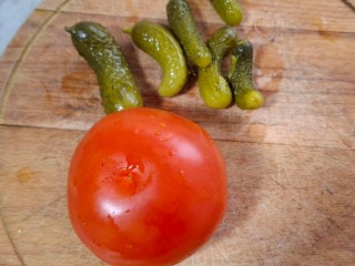 Салат, который притворяется бургером: REGIONS проверил модный рецепт