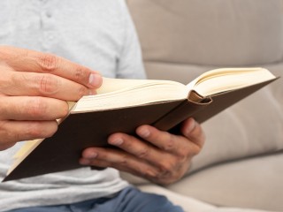 Новую книгу священника Бутрина об образе Богородицы можно прочитать в библиотеке Фрязина