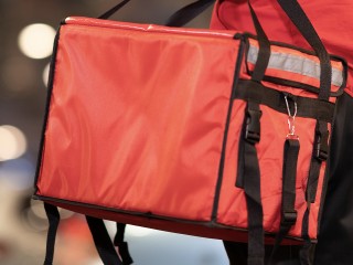 Вынужденного работать семилетнего курьера бурно обсуждают в Орехове-Зуеве