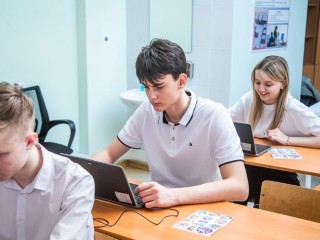 Школьные каникулы начнутся 17 ноября: сюрприз для родителей от школ Подмосковья