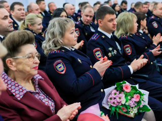 Лучших участковых округа наградили в честь профессионального праздника