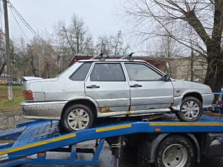 Брошенную «пятнашку» эвакуировали со двора по просьбам жильцов