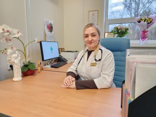 «Это бесценно»: заведующая Удельнинской поликлиникой стала «Народным доктором» по выбору жителей