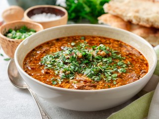 Как правильно варить харчо? Секреты грузинского супа с говядиной знает подмосковный шеф-повар