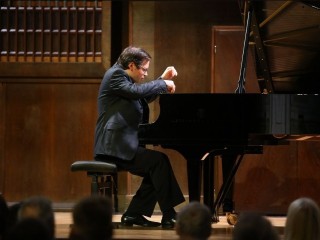 Пианист-виртуоз даст сольный концерт в Бронницах 28 ноября