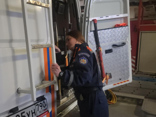 Хрупкая девушка Александра Крючкова рассказала, что подтолкнуло ее стать спасателем