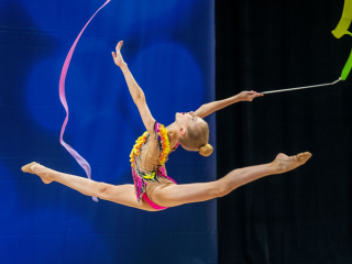 Самые элегантные гимнастки тренируются в Дзержинском