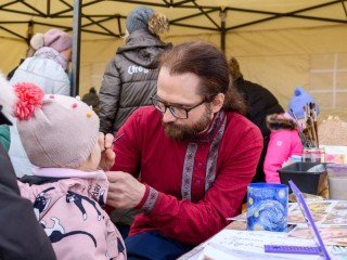 Аквагрим‑череп для ребенка: священник раскрыл неочевидную опасность