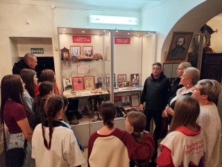 Жители Белоомута накануне праздника народного единства провели ночь в музее