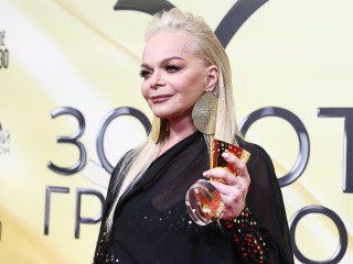 «Откровенное глумление»: директор Ларисы Долиной заявил о «мощной атаке» на певицу