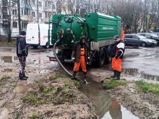 Более 10 подтоплений ликвидировали коммунальщики Пушкино в длинные выходные