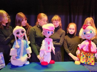 Клинский образцовый кукольный театр «Буратино» уже 20 лет показывает новогодние спектакли