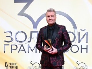 Басков пришел на «Золотой Граммофон» в костюме за ₽800 тыс. и затмил короля эстрады
