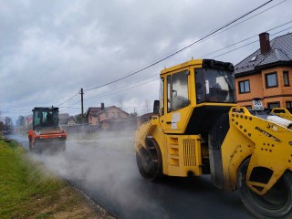 На Черниговской улице уложат суперпрочный асфальт, сделают обочины и нанесут разметку