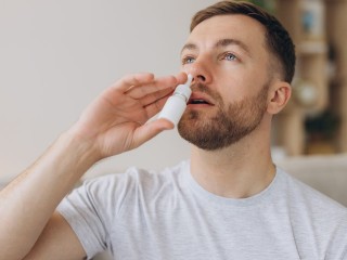 Лекарство, которое калечит: какие осложнения могут вызвать капли для носа