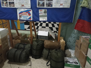 Каширские волонтеры доставили домашние соленья и сухарики военнослужащим