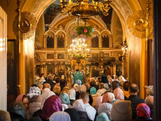 Духовные песнопения прозвучали в Скорбященской церкви к 25-летию гимназии София