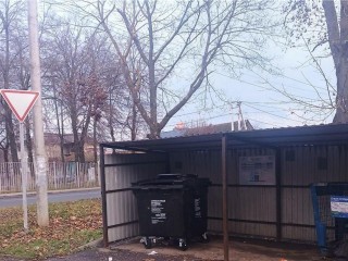 Свежо, аккуратно, по-новому: где уже заменили баки на контейнерных площадках и что это меняет для жителей