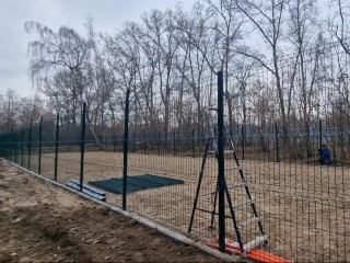 Свыше тысячи горожан отдали голоса за строительство площадки для собак в Южном